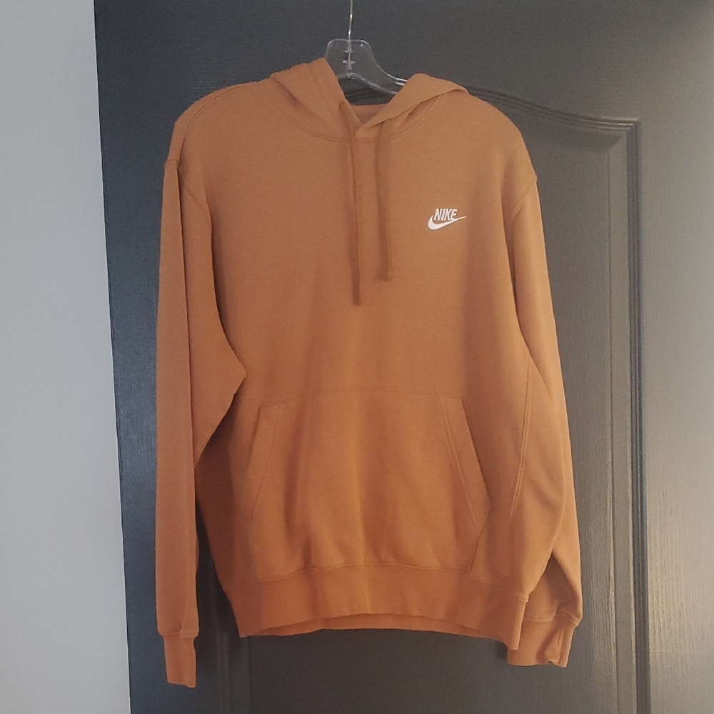 Nike Tan Club Fleece Hoodie Medium